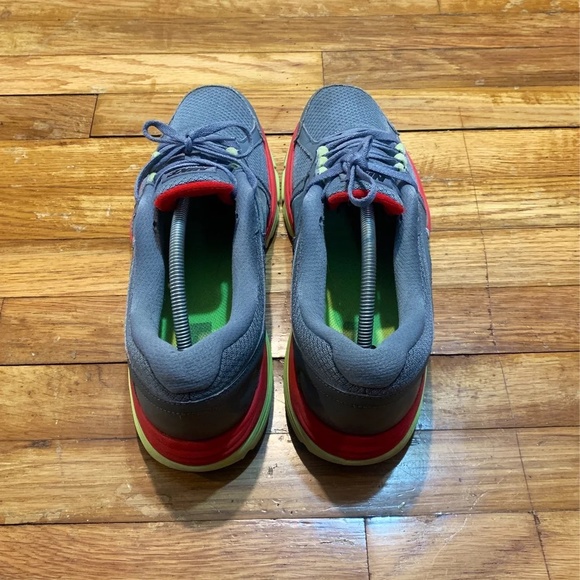 Nike dual fusion athletic shoes - Picture 3 of 4